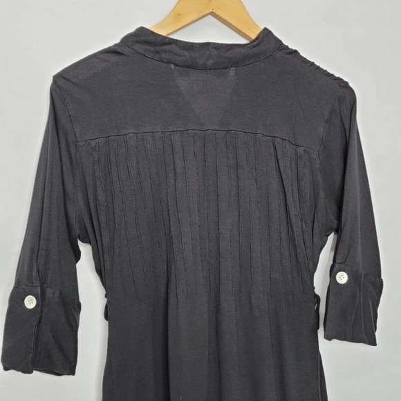 Gretchen Scott Designs 3/4 sleeve button detail pockets - Picture 10 of 11